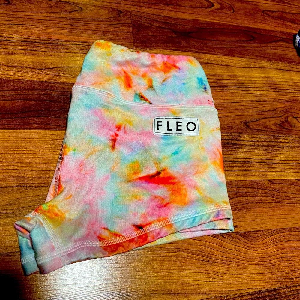 FLEO OG shorts size small